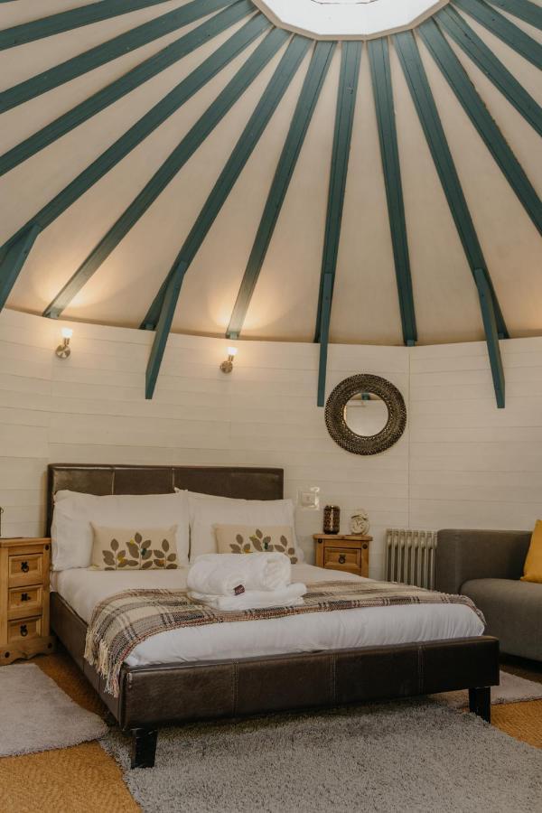 Little England Retreats - Cottage, Yurt And Shepherd Huts Othery Dış mekan fotoğraf