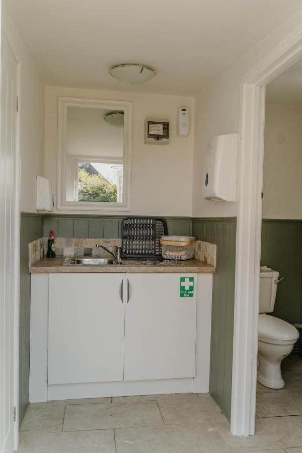 Little England Retreats - Cottage, Yurt And Shepherd Huts Othery Dış mekan fotoğraf